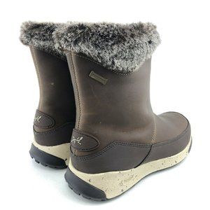 chaco buckle waterproof boot